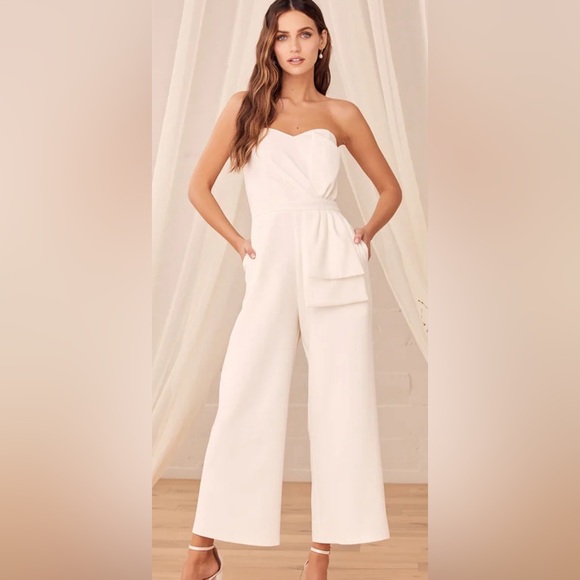 Lulu’s white strapless wide leg jumpsuit - Picture 1 of 4